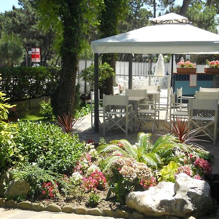 Hotel Sahara Milano Marittima Eksteriør bilde