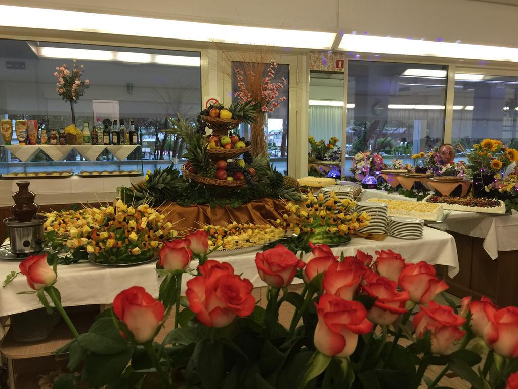 Hotel Sahara Milano Marittima Eksteriør bilde