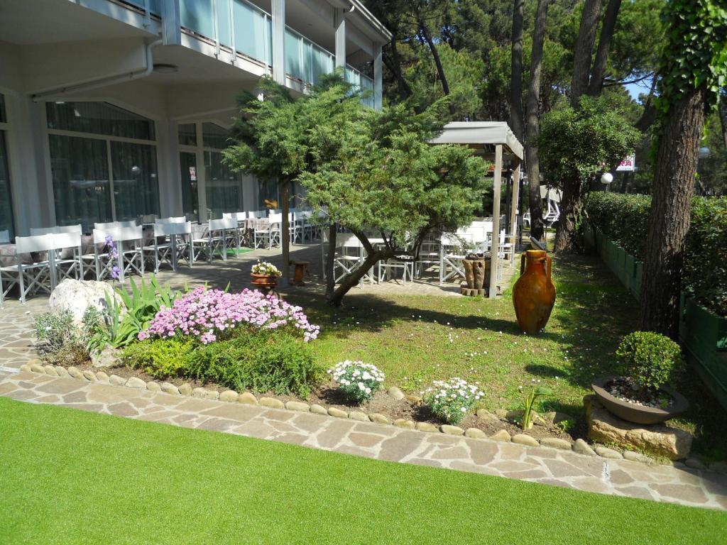 Hotel Sahara Milano Marittima Eksteriør bilde
