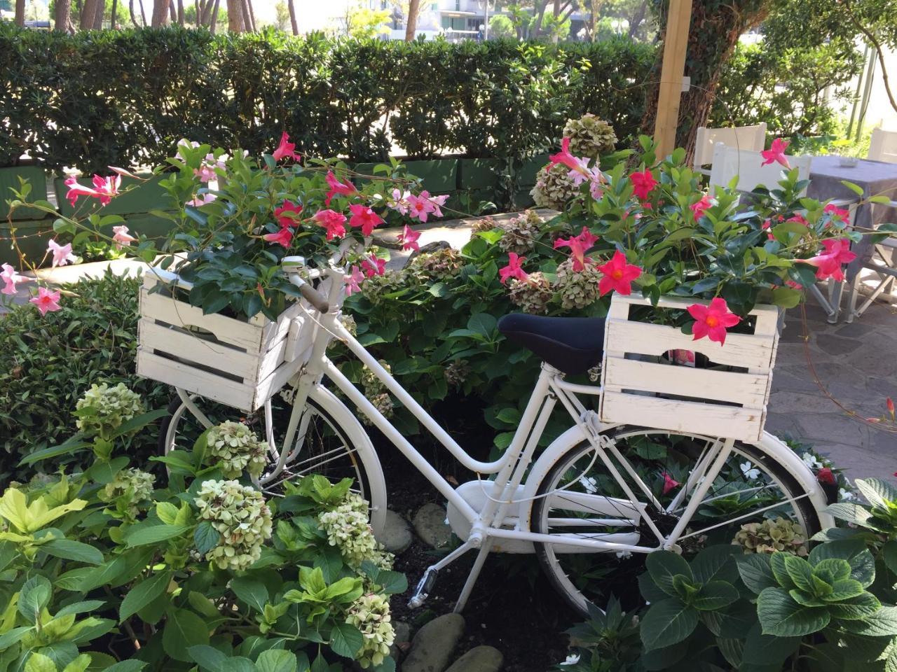 Hotel Sahara Milano Marittima Eksteriør bilde
