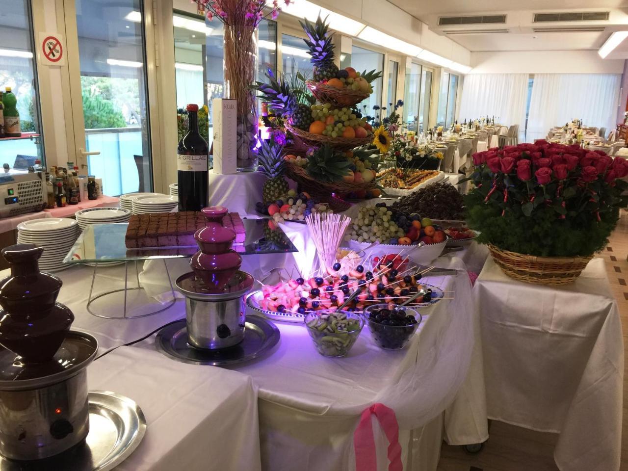 Hotel Sahara Milano Marittima Eksteriør bilde