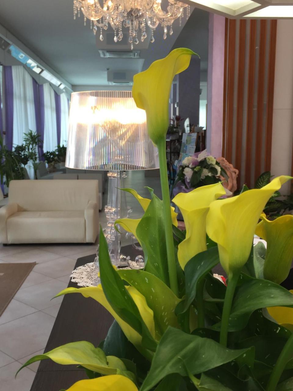 Hotel Sahara Milano Marittima Eksteriør bilde